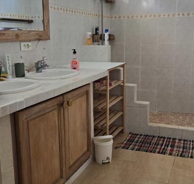 Suite parentale au sein d'une maison familiale (côté mer)