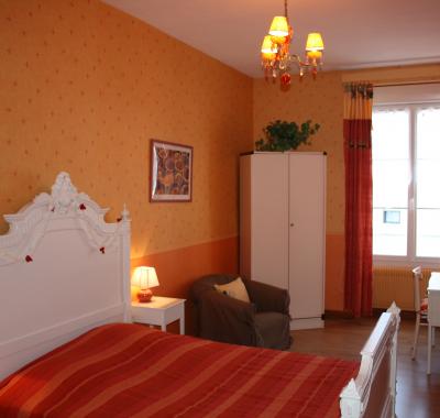 CHAMBRE MEUBLÉE CHEZ L'HABITANT en cohabitation