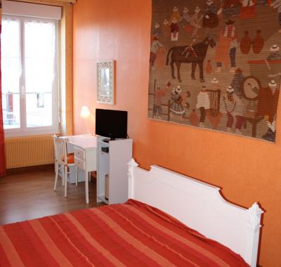 CHAMBRE MEUBLÉE CHEZ L'HABITANT en cohabitation