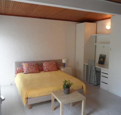 Chambre spacieuse à Pessac près de Bordeaux