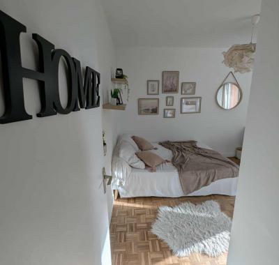 Chambre meublée à louer dans une résidence toulousaine avec parking