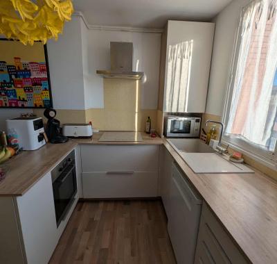 Chambre meublée à louer dans une résidence toulousaine avec parking