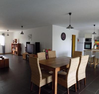 CHAMBRE  SUR ALIGNAN DU VENT