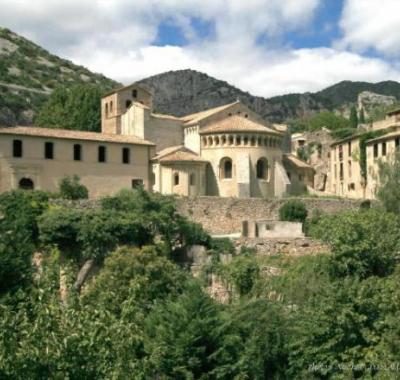 CHAMBRE  SUR ALIGNAN DU VENT