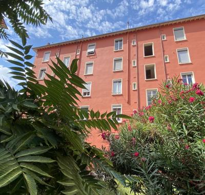 Chambre en colocation de filles - Métro Flachet