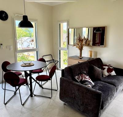 Studio meublé à louer à Méry