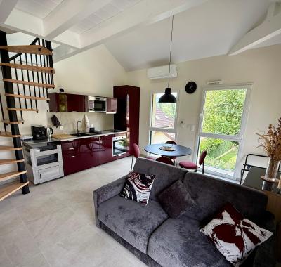 Studio meublé à louer à Méry