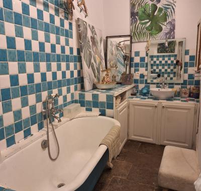 Chambre de 15m2 lumineuse chez l'habitant 30 minutes de Montpellier