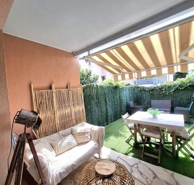 Studio en rez-de-jardin