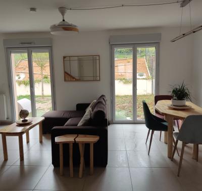 Maison Chartres Réchèvres – Chambre meublée