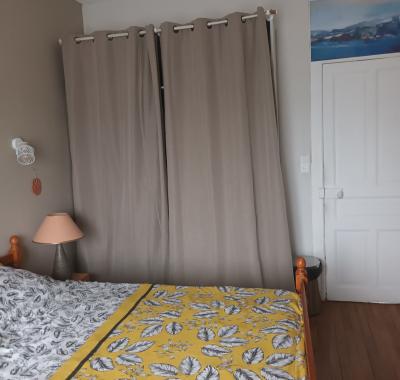 Chambre meublée avec salle de bain privative