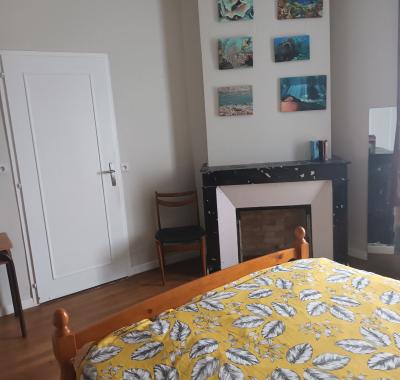 Chambre meublée avec salle de bain privative