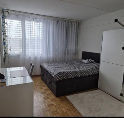 Chambre propre et spacieuse