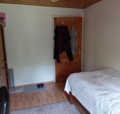 Chambre 10m2 dans grand maison calme à la campagne