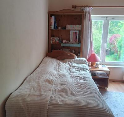 Chambre 10m2 dans grand maison calme à la campagne
