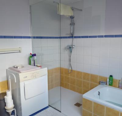 Chambre 10m2 dans grand maison calme à la campagne