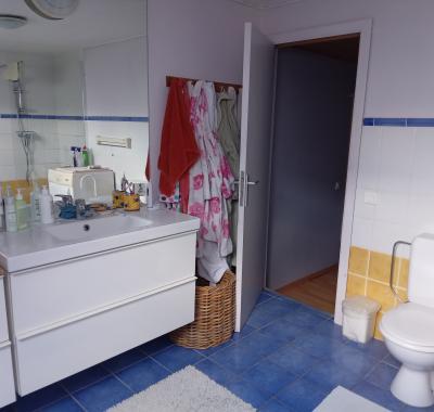 Chambre 10m2 dans grand maison calme à la campagne