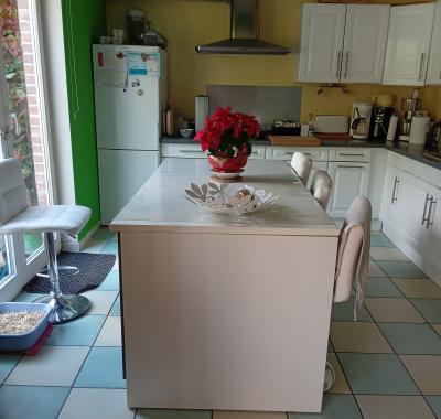 Chambre 10m2 dans grand maison calme à la campagne