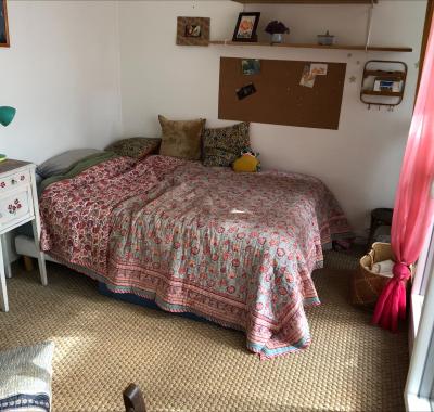 Chambre dans famille avec 2 enfants