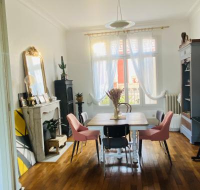 Chambre étudiante à louer dans une maison avec jardin