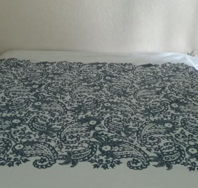 UNE CHAMBRE AVEC SALLE DE BAIN PRIVATIVE