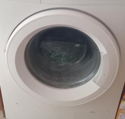 UNE CHAMBRE AVEC SALLE DE BAIN PRIVATIVE