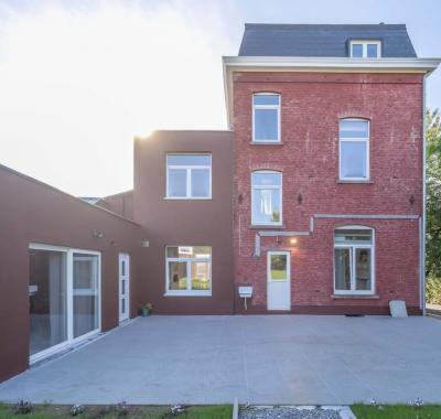 Chambre à louer dans maison de maitre