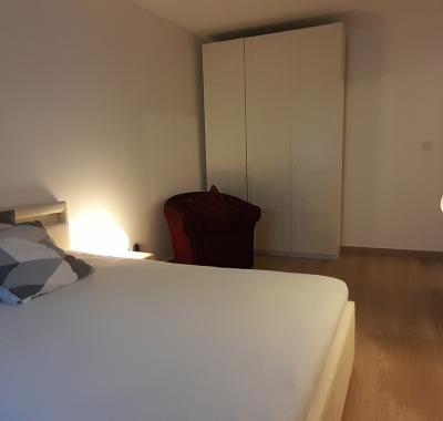 Chambre spacieuse pour femme