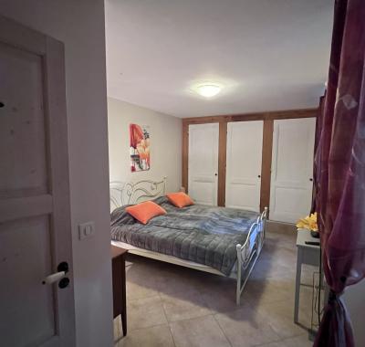 CHAMBRE AVEC TV ET WIFI