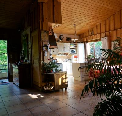 Chambre dans grande villa