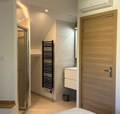 Chambre à louer dans très belle maison de ville