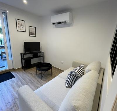 STUDIO EN REZ DE JARDIN