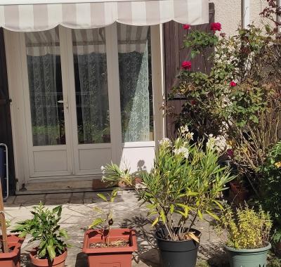 Chambre meublée - proche RER D