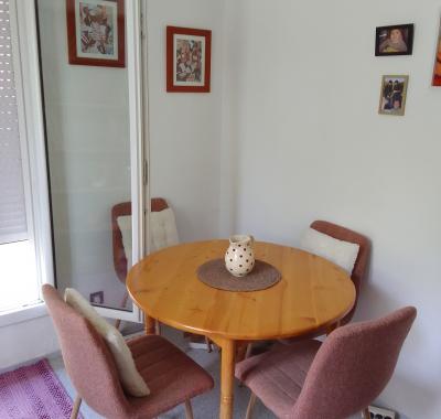 Chambre sympa dans appartement partagé.