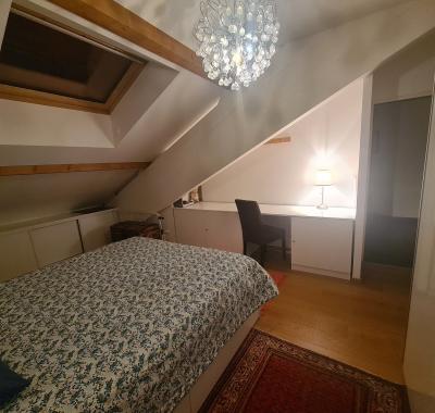 Belle chambre en Attique