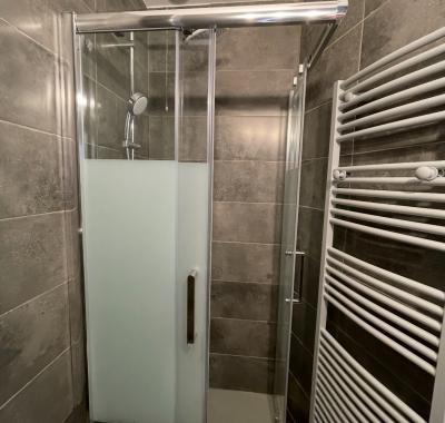 Chambre meublée en colocation