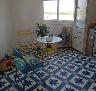 Jolie chambre dans grand appartement