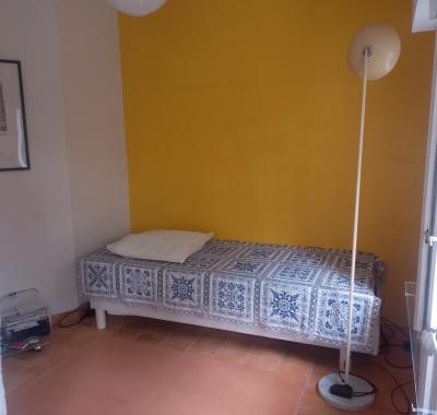 Rez-de-chaussée de pavillon avec jardin