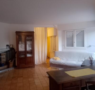 Rez-de-chaussée de pavillon avec jardin