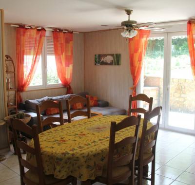 Chambre dans maison au calme, proche Mazamet