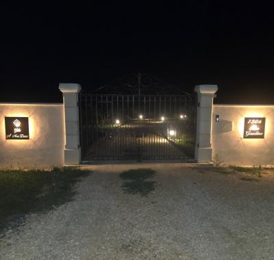 Chambre individuelle avec salle de bain et jardin