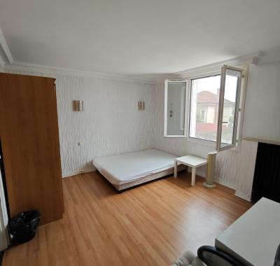 Chambre proche RER C