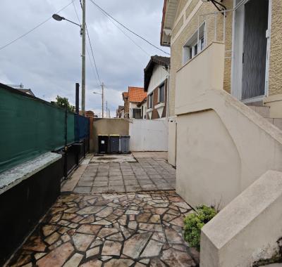 Chambre proche RER C