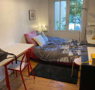 Chambre à louer dans maison de ville