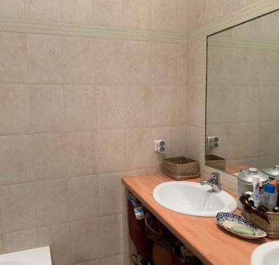 Chambre à louer dans mon appartement au centre-ville de Nice