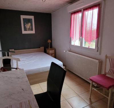 Chambre + cuisine équipée