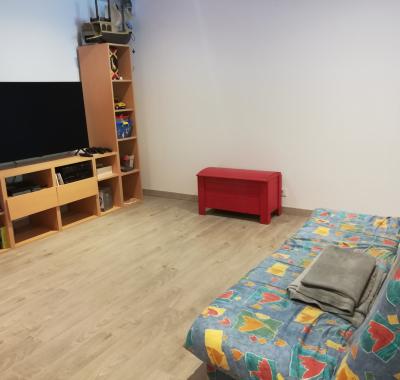 Loue chambre et places de camping