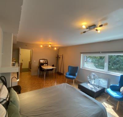 Studio avec clim, local vélo et parking