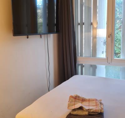 Chambre meublée à louer chez l’habitant – Sèvres (92)