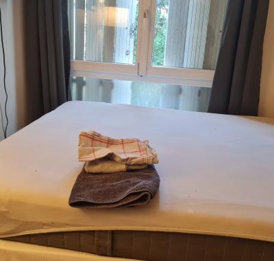 Chambre meublée à louer chez l’habitant – Sèvres (92)